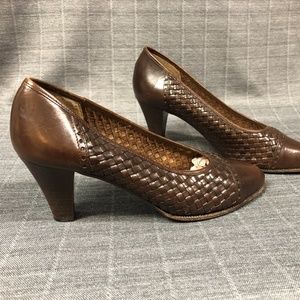 Vintage Bloomingdale's Brown Leather Heels